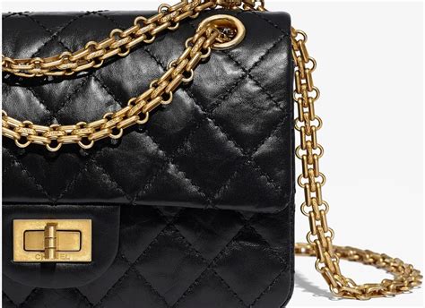 prima borsa chanel da acquistare|Borse Chanel: i prezzi e 6 modelli iconici .